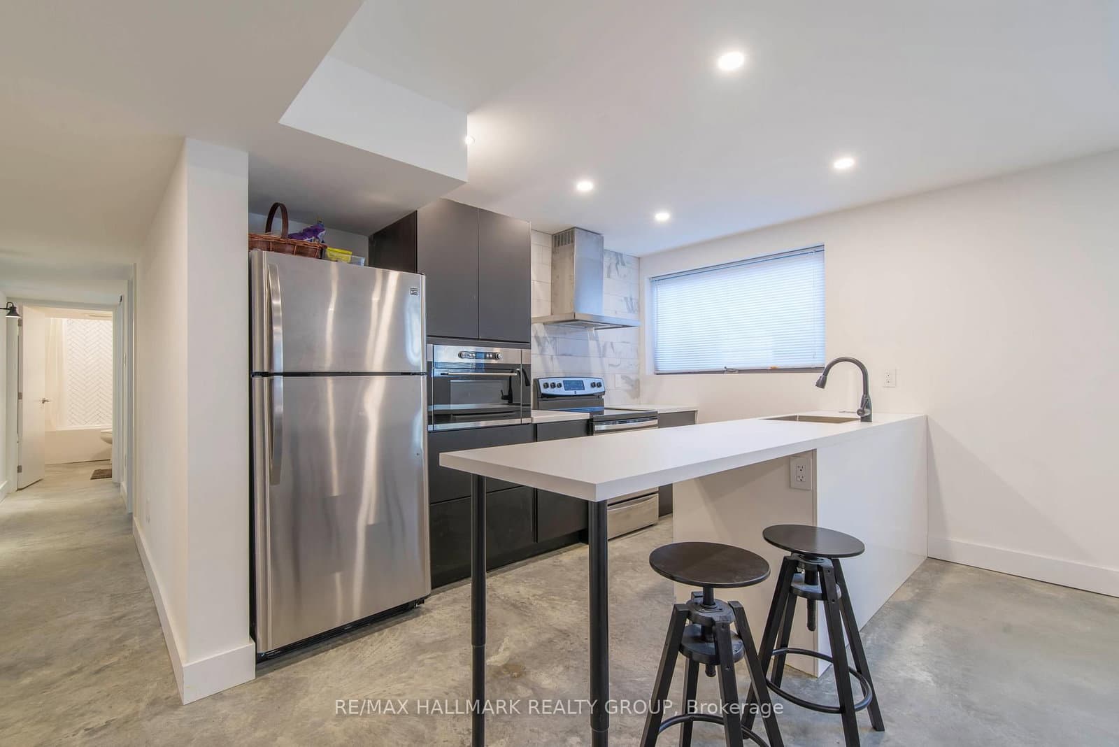 49 CHIPPEWA Avenue, Unit Lower thumbnail 2