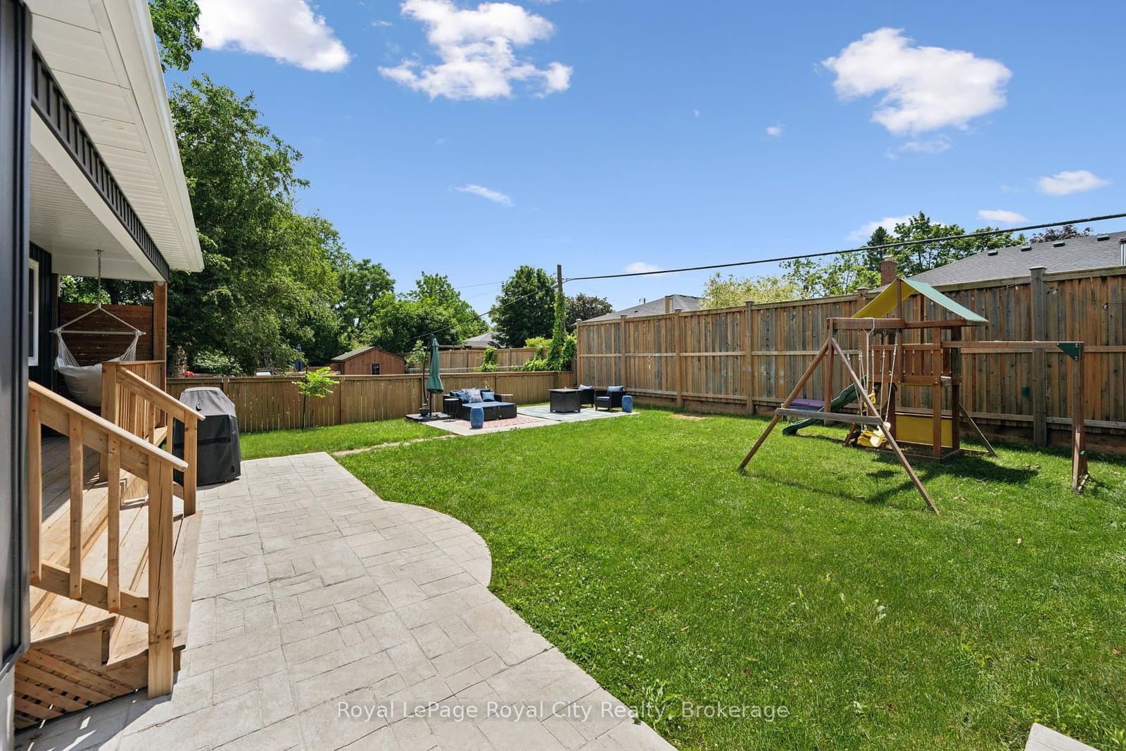 8 Rosewood Avenue thumbnail 38