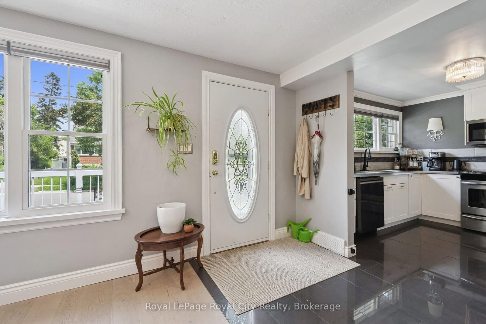 8 Rosewood Avenue thumbnail 6