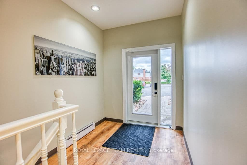 84 Centrepointe Drive thumbnail 12