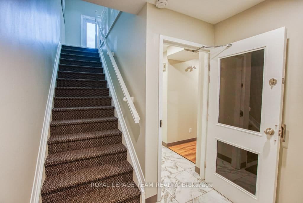84 Centrepointe Drive thumbnail 22