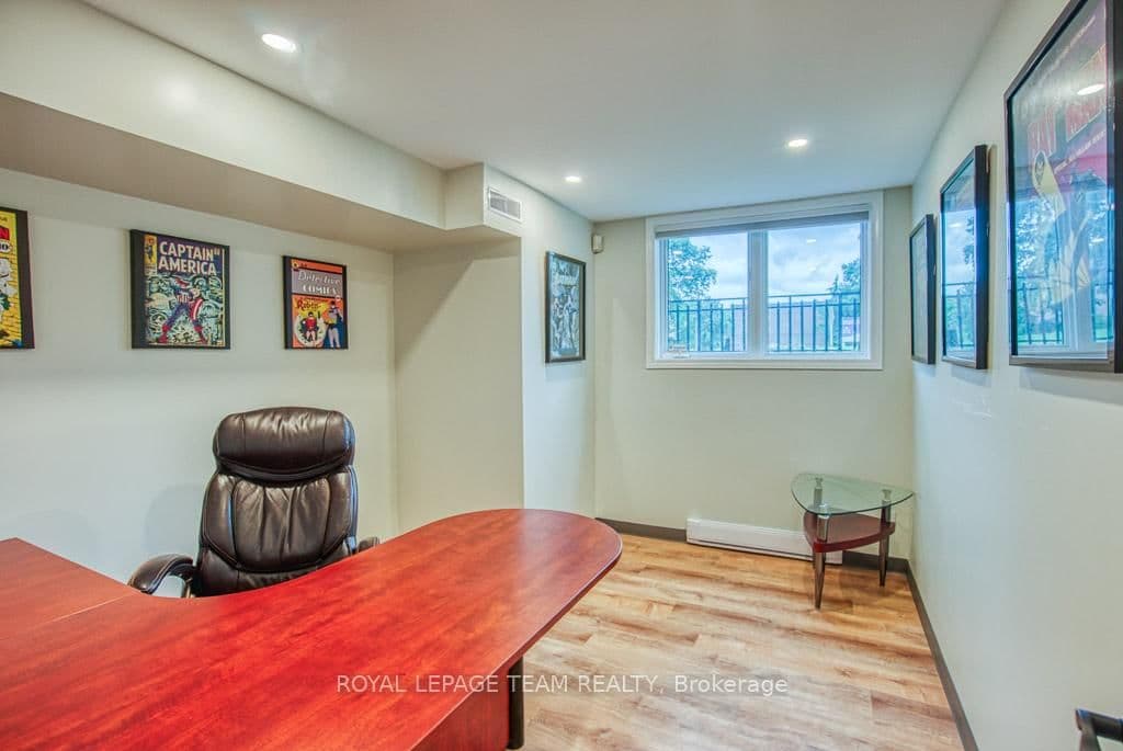 84 Centrepointe Drive thumbnail 32