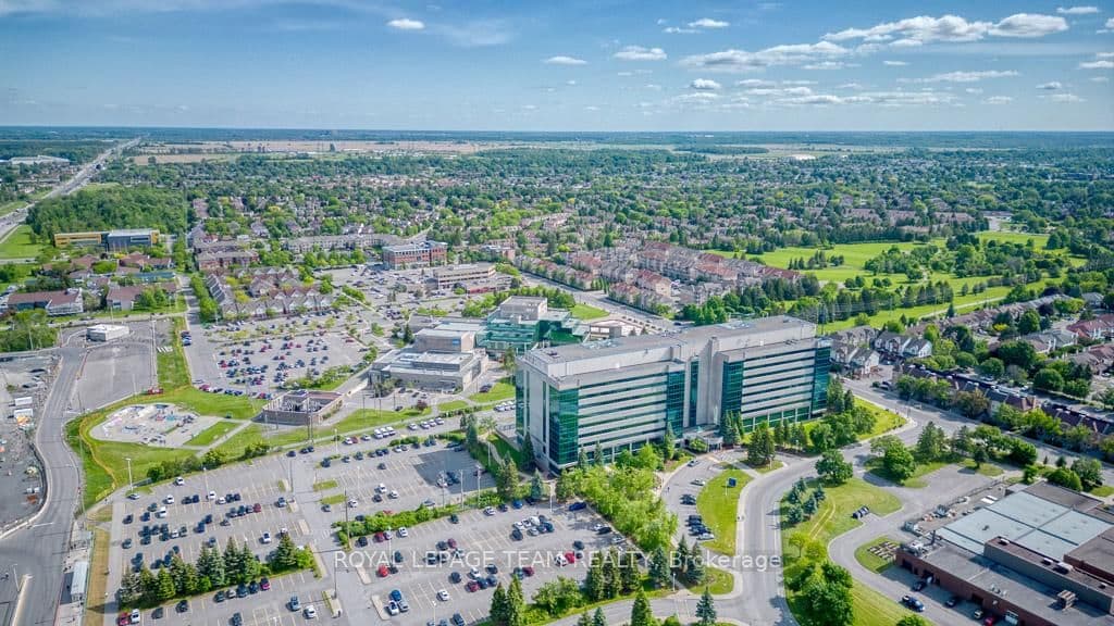 84 Centrepointe Drive thumbnail 43