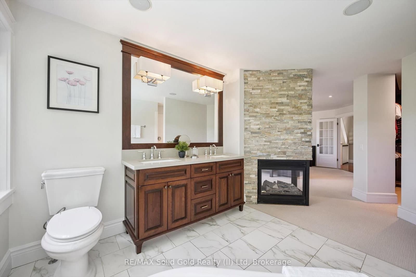 576 Falconridge Crescent thumbnail 27