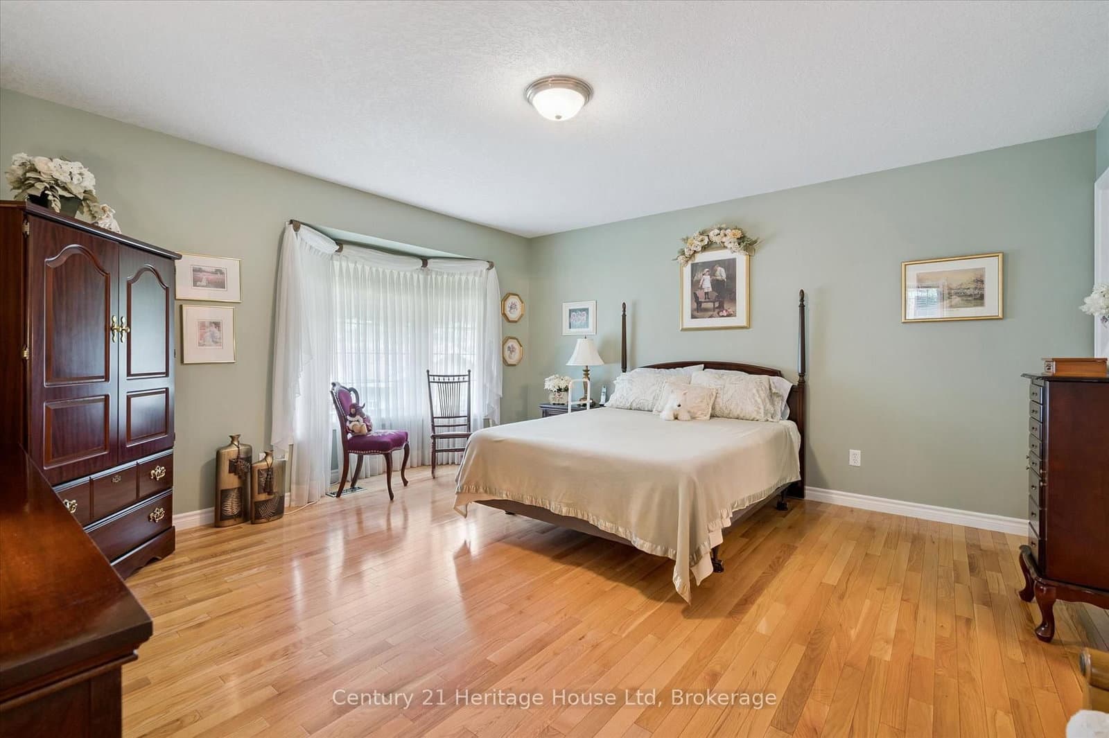 545 Athol Street thumbnail 20