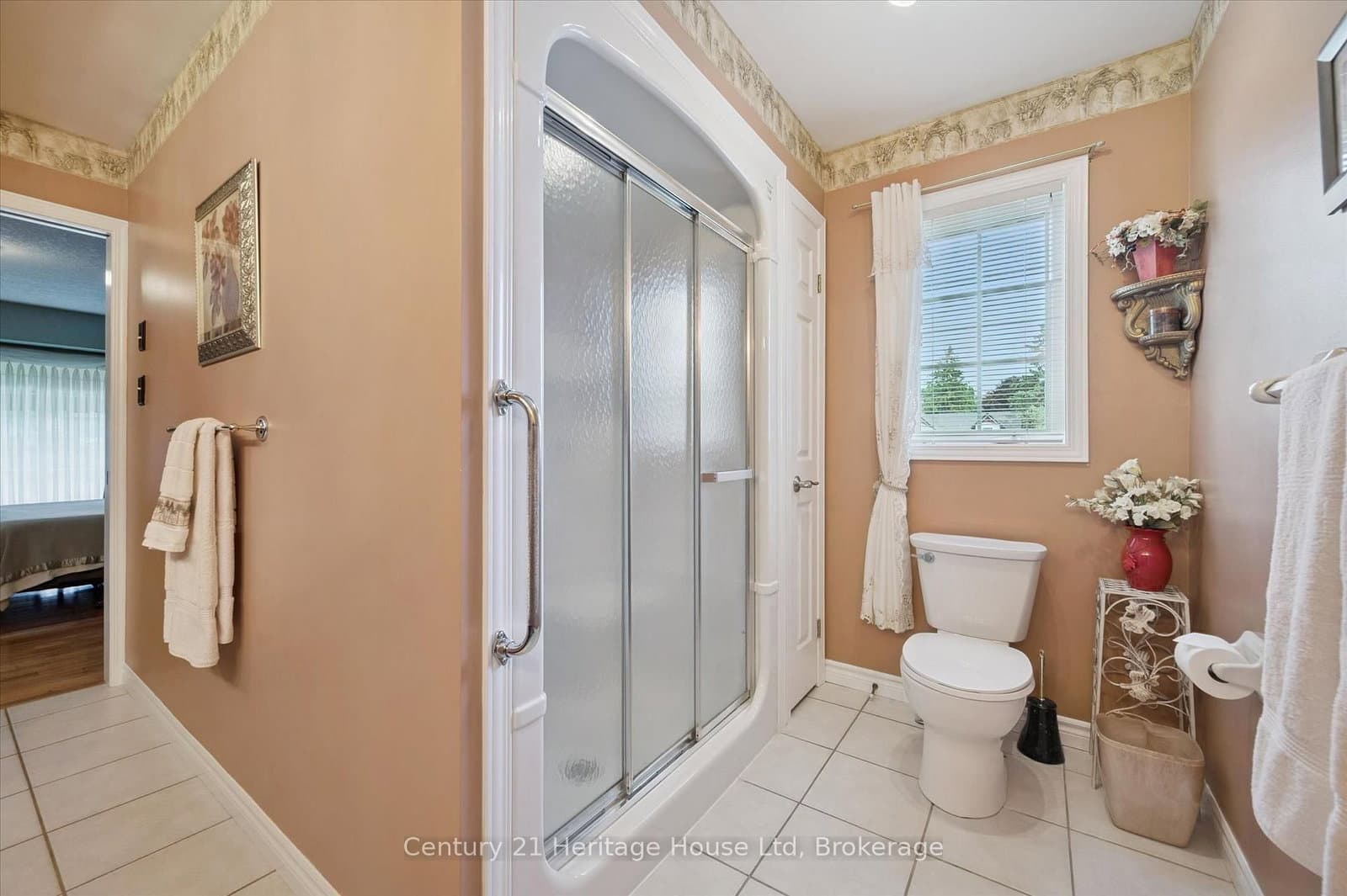 545 Athol Street thumbnail 24