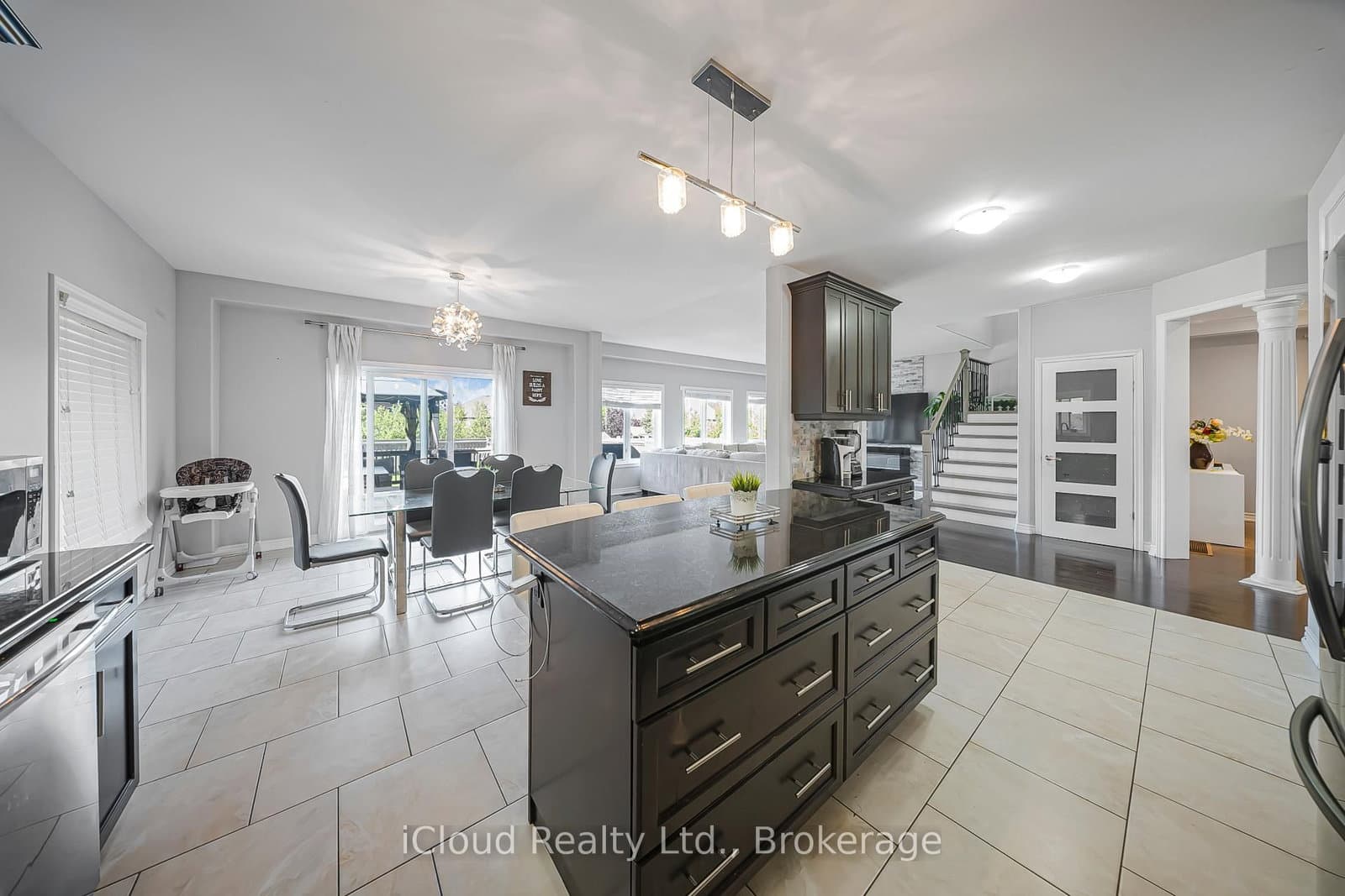 795 Robert Ferrie Drive thumbnail 17