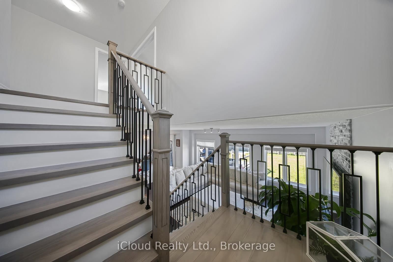 795 Robert Ferrie Drive thumbnail 20