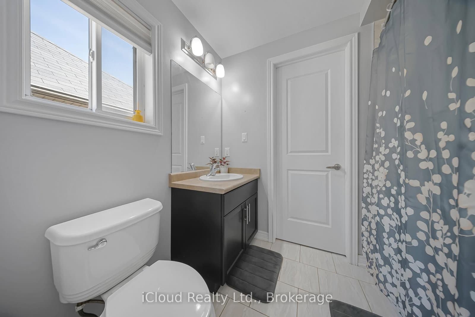 795 Robert Ferrie Drive thumbnail 27