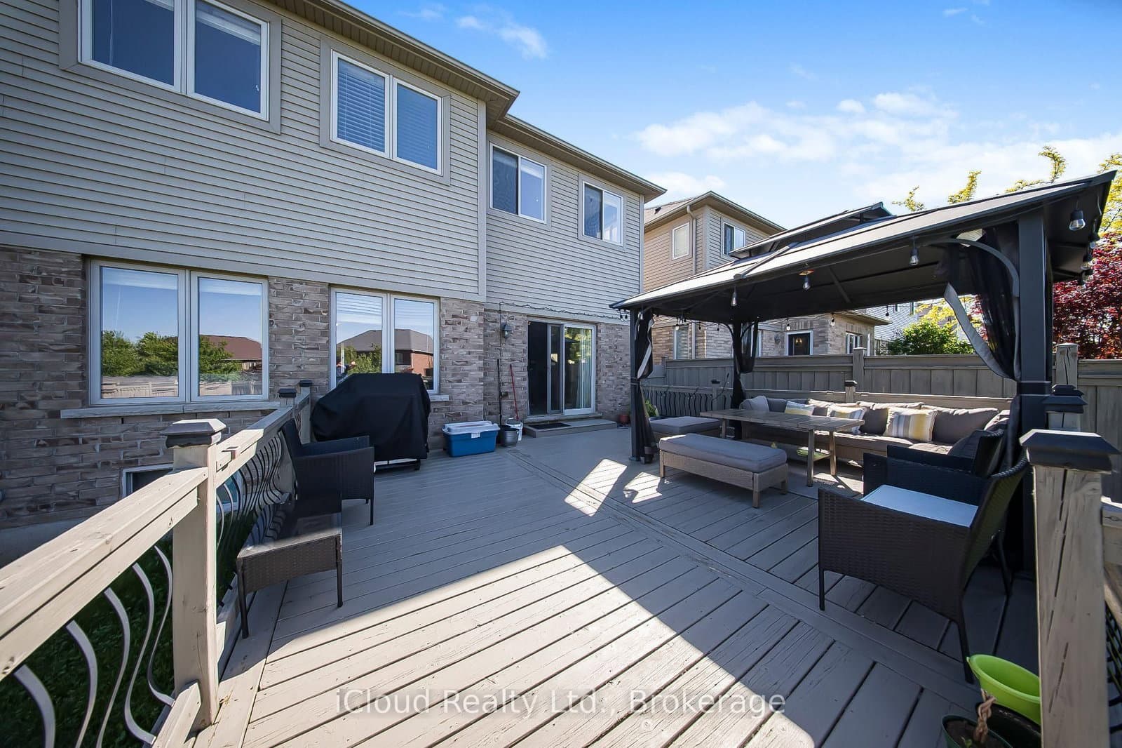 795 Robert Ferrie Drive thumbnail 38