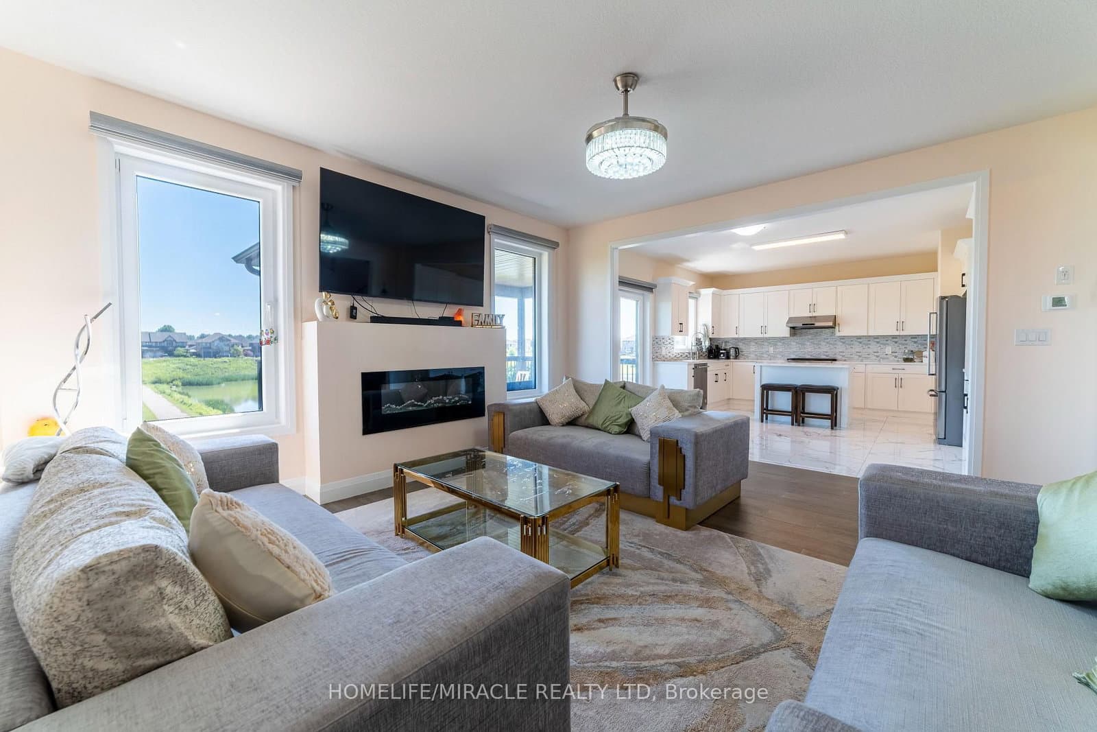 42 Grandville Circle thumbnail 9