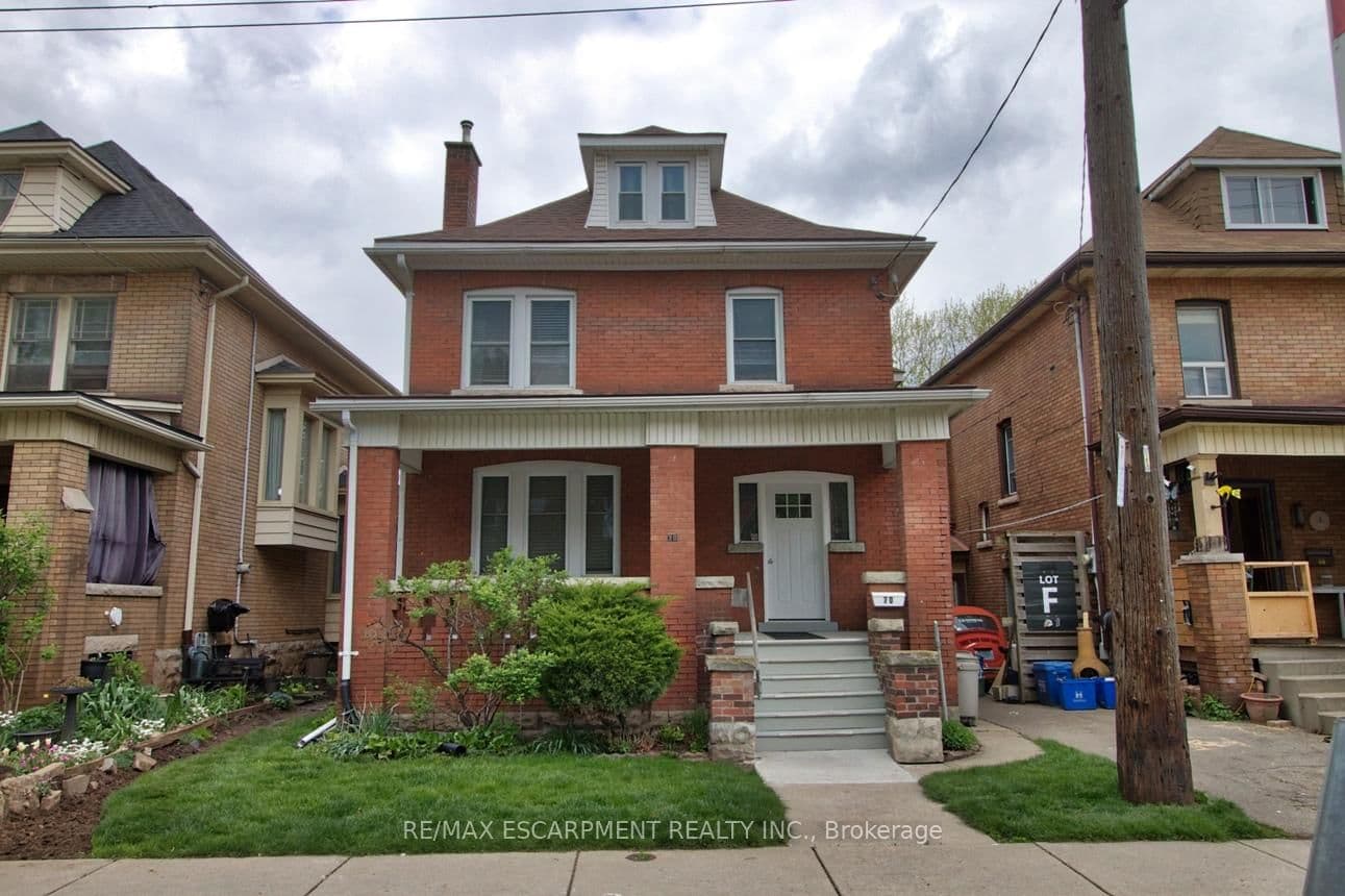 #3 - 70 Spadina Avenue