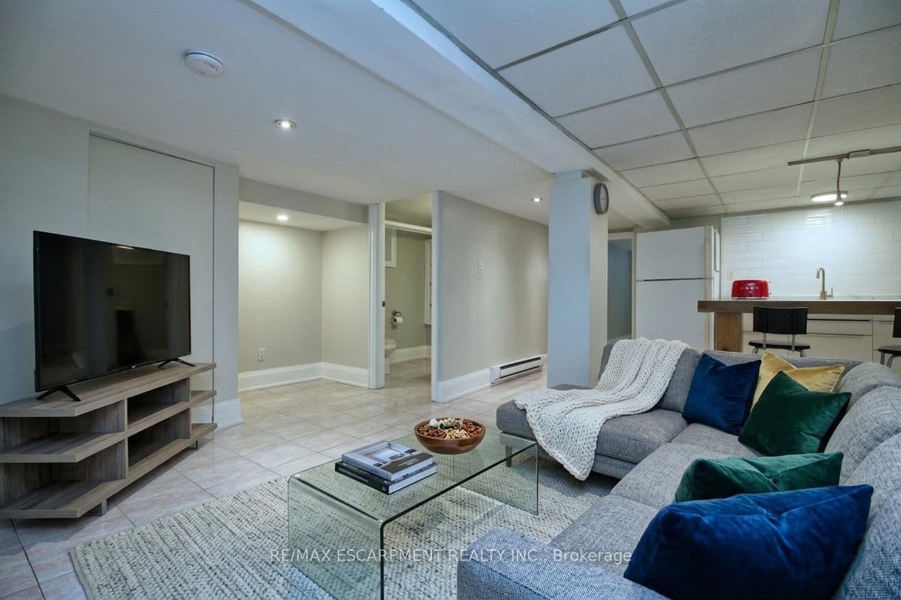 70 Spadina Avenue, Unit 3 thumbnail 7