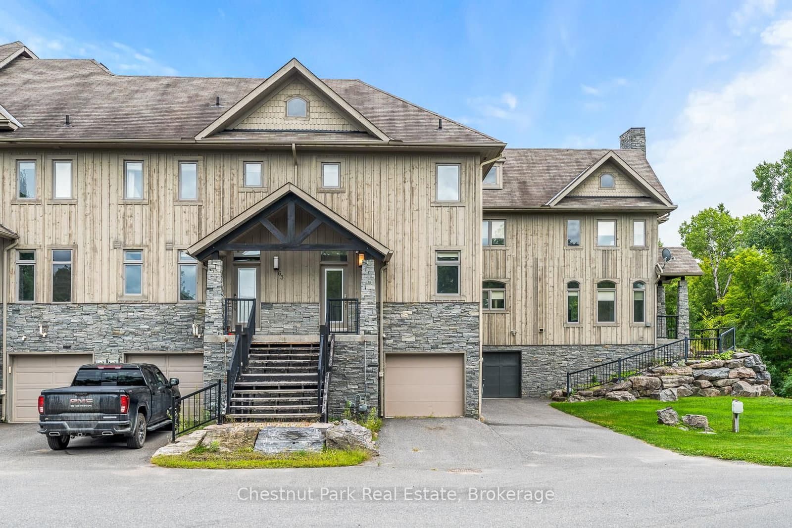65 Rockmount Crescent - Image 1