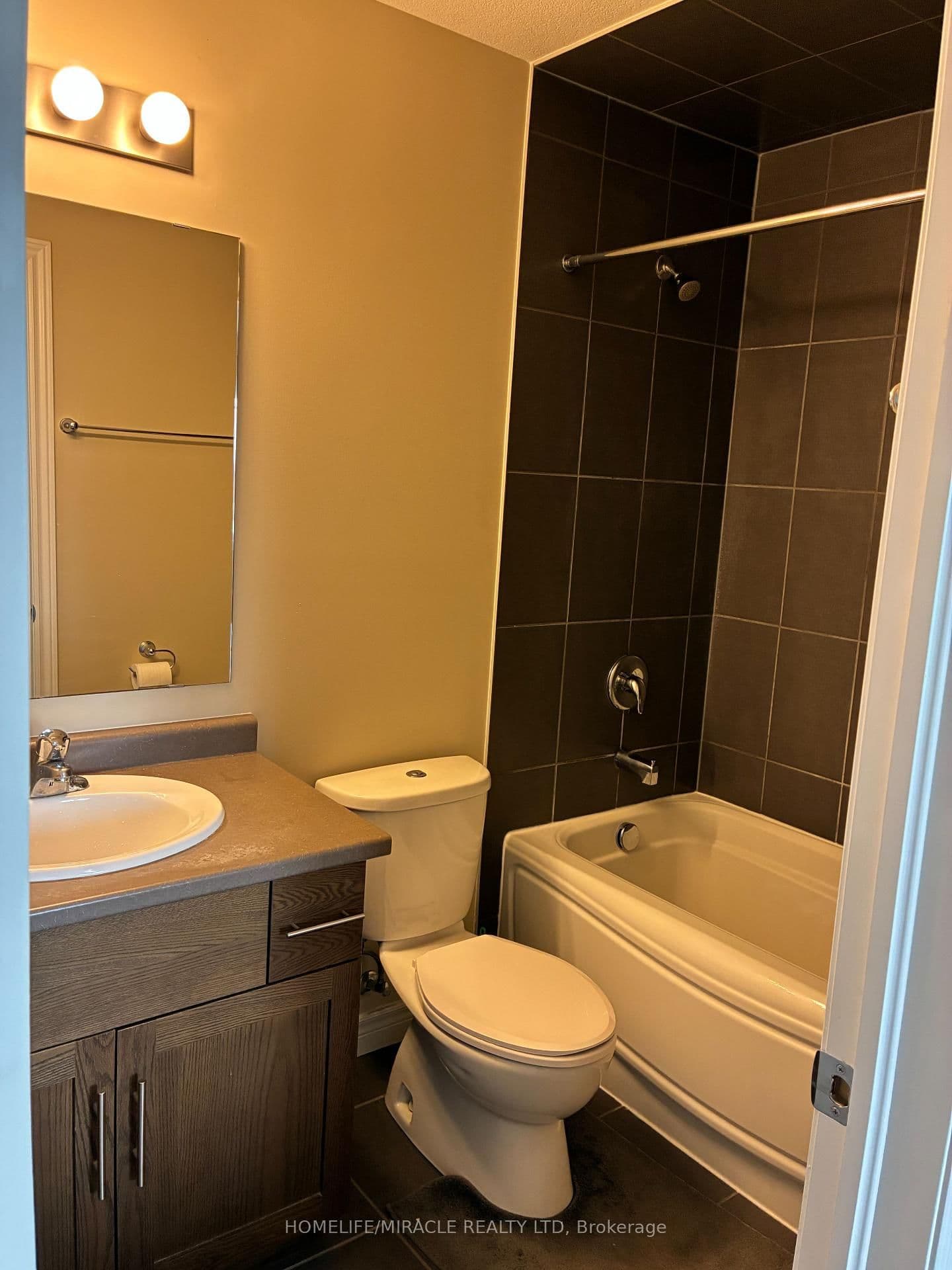 45 Oakes Crescent thumbnail 14