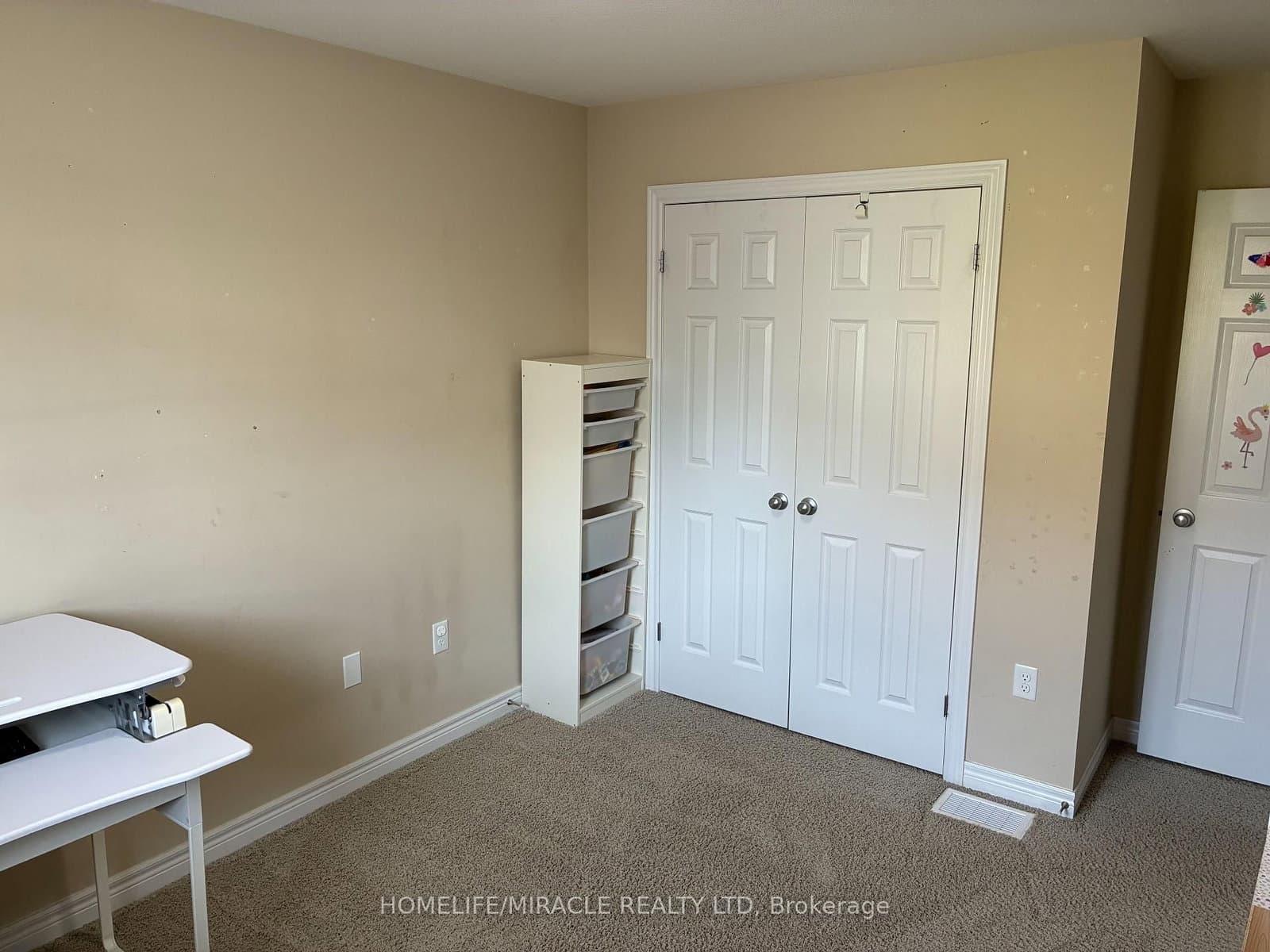 45 Oakes Crescent thumbnail 17