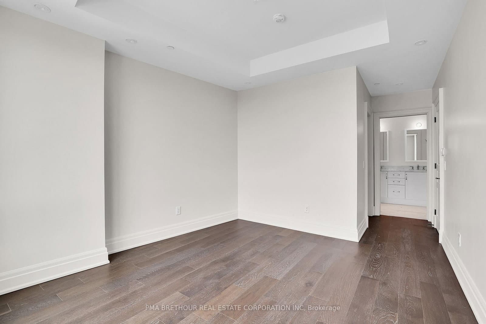 1451 Wellington Street W, Unit 403 thumbnail 25