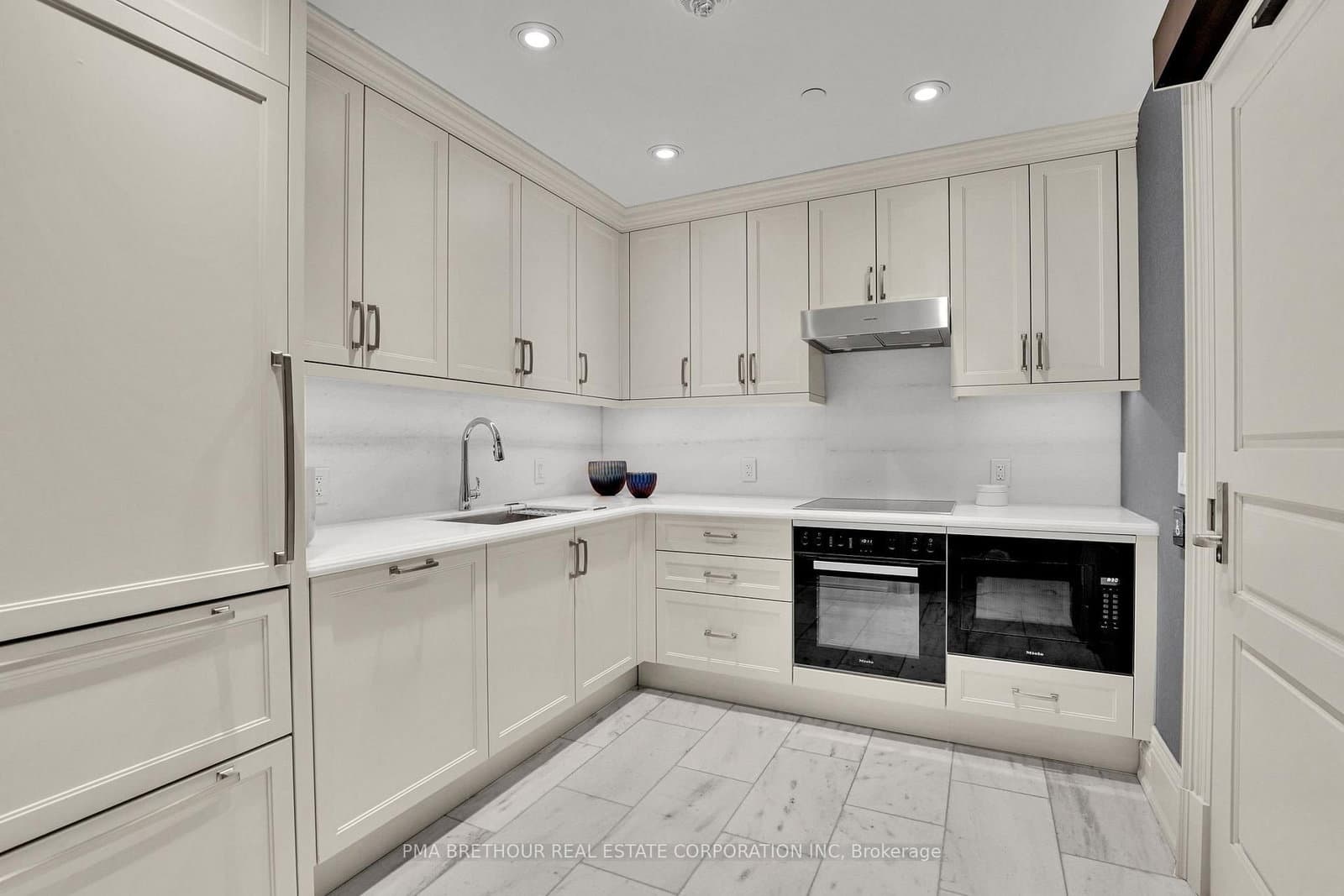 1451 Wellington Street W, Unit 403 thumbnail 38
