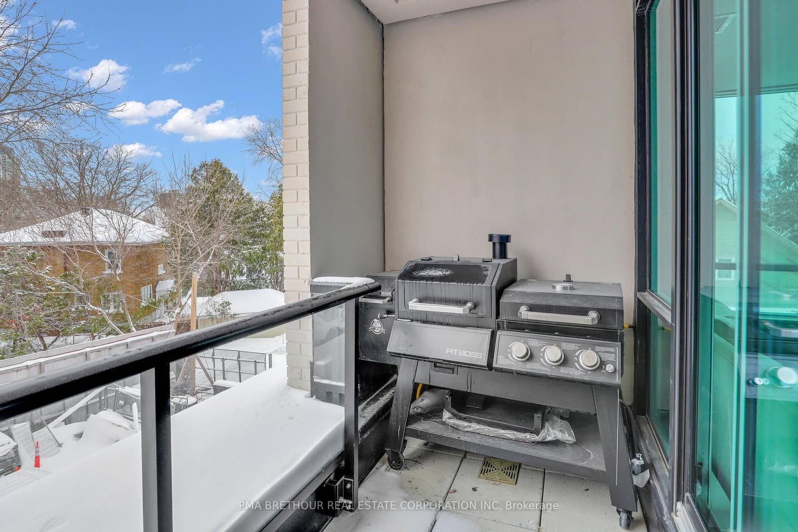 1451 Wellington Street W, Unit 403 thumbnail 39