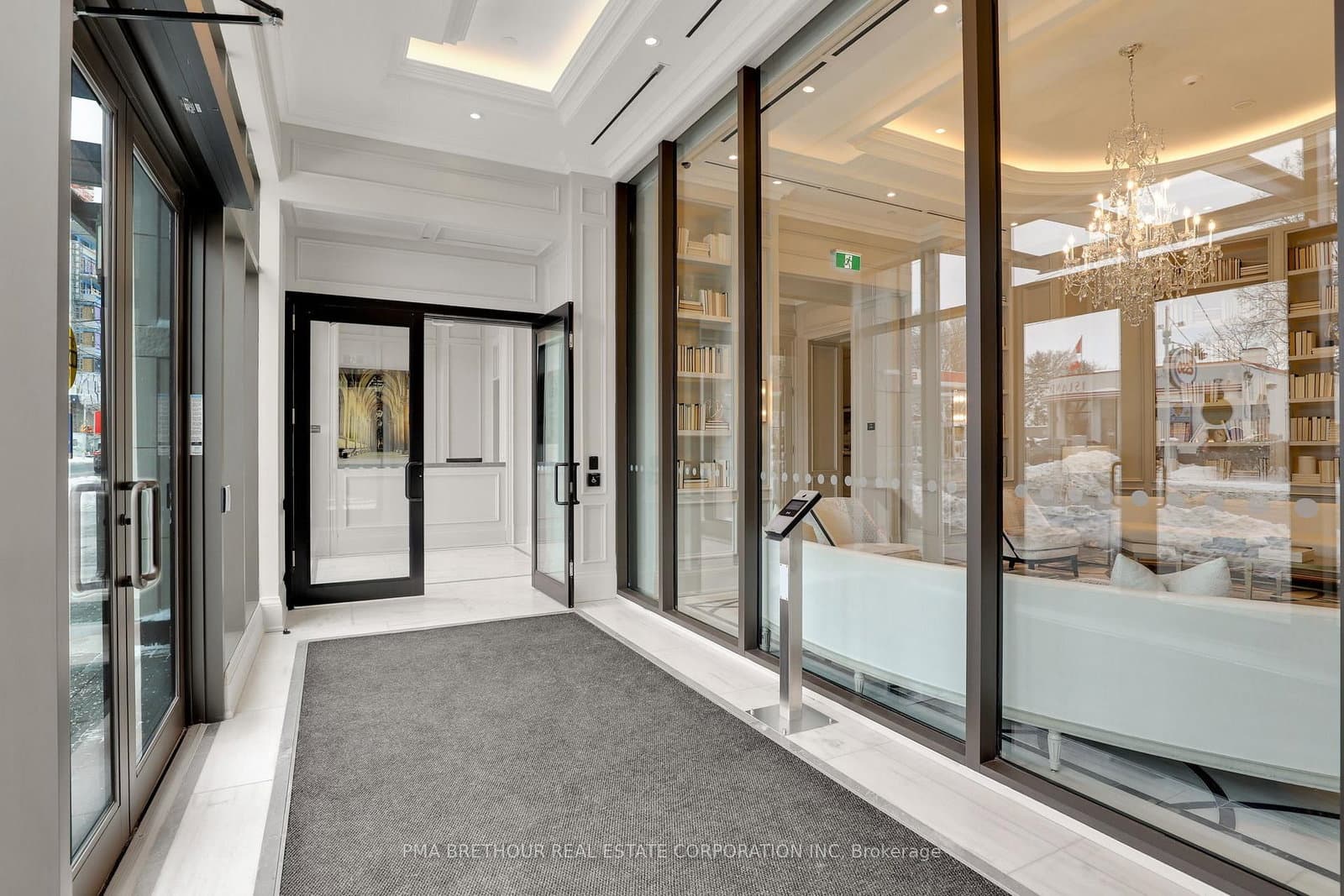 1451 Wellington Street W, Unit 403 thumbnail 4