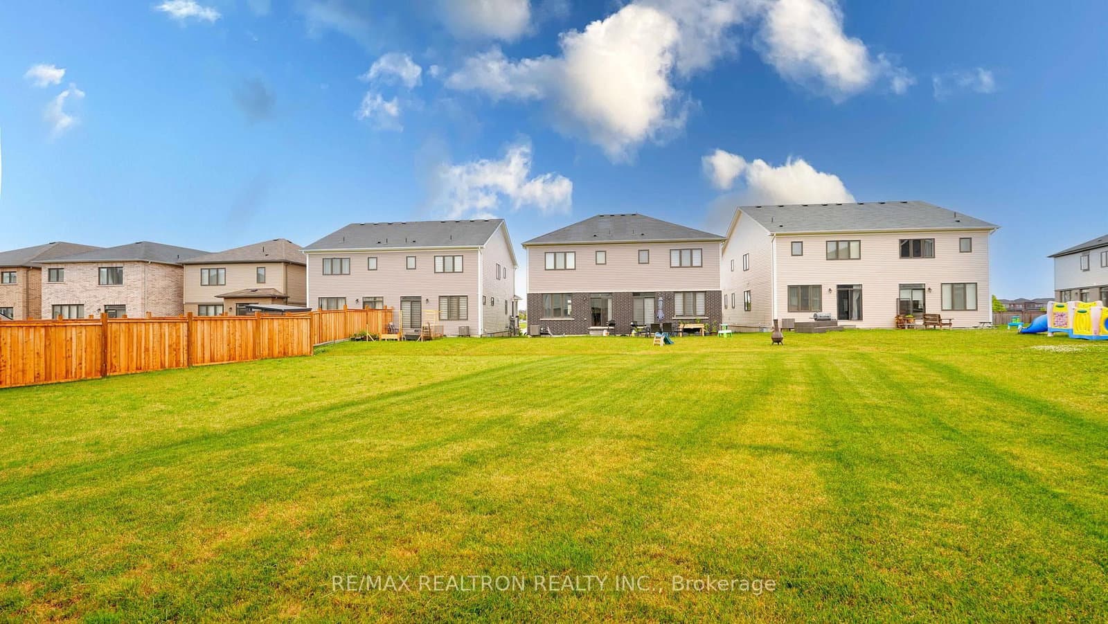 20 Hawick Crescent thumbnail 40