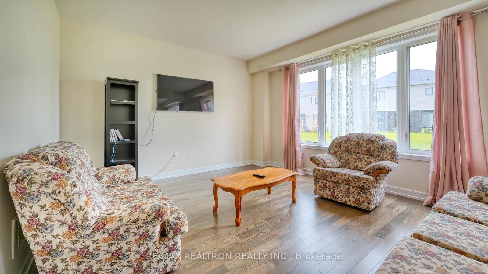 20 Hawick Crescent thumbnail 8