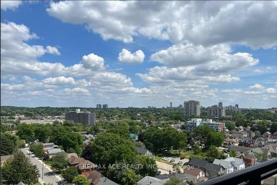 128 King Street N, Unit 1610 thumbnail 5