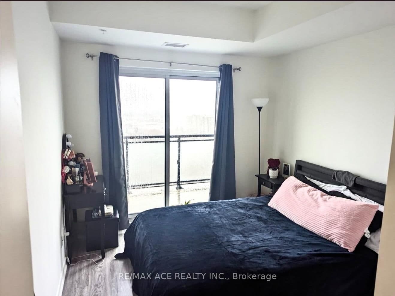 128 King Street N, Unit 1610 thumbnail 7