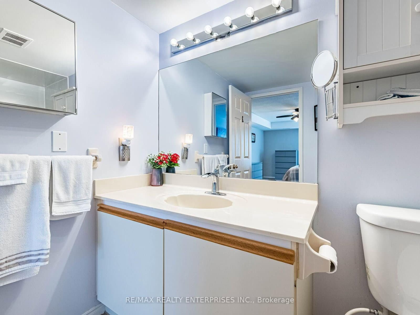 3267 King Street E, Unit 105 thumbnail 16