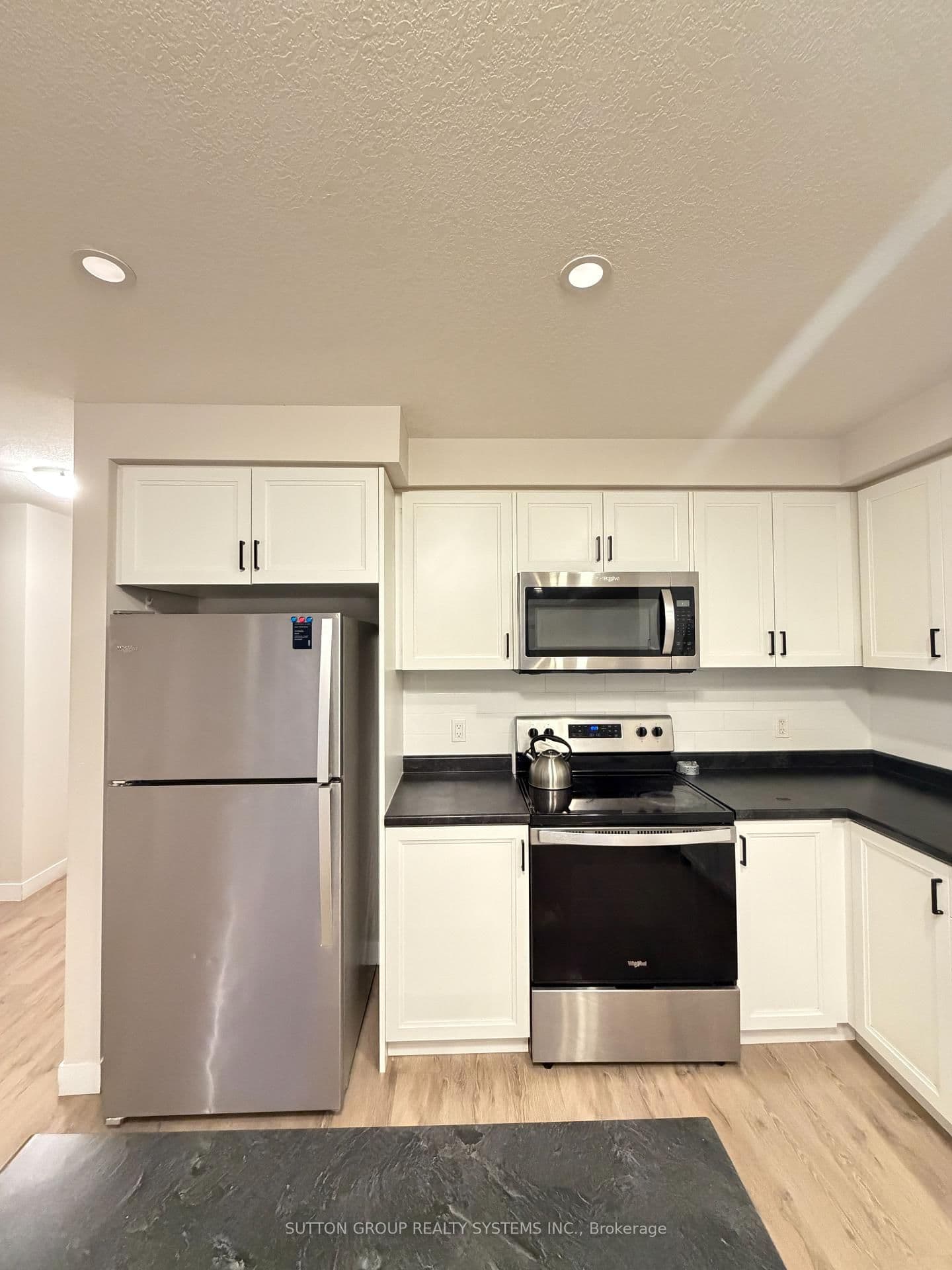 160 Stanley Street, Unit 4 - Image 1