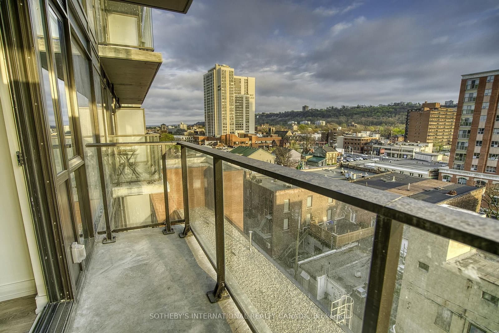 1 Jarvis Street, Unit 805 thumbnail 13