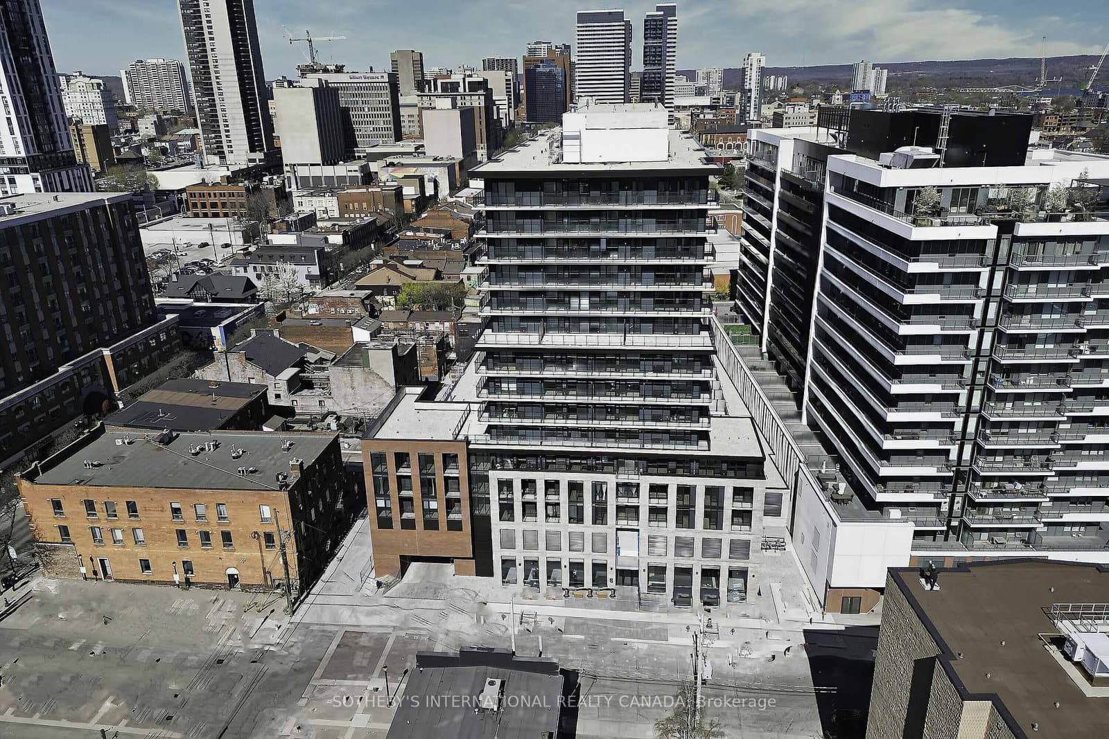 1 Jarvis Street, Unit 805 thumbnail 2