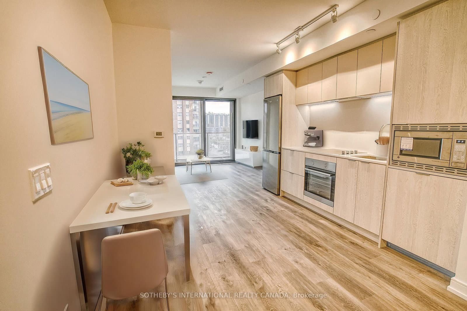 1 Jarvis Street, Unit 805 thumbnail 4