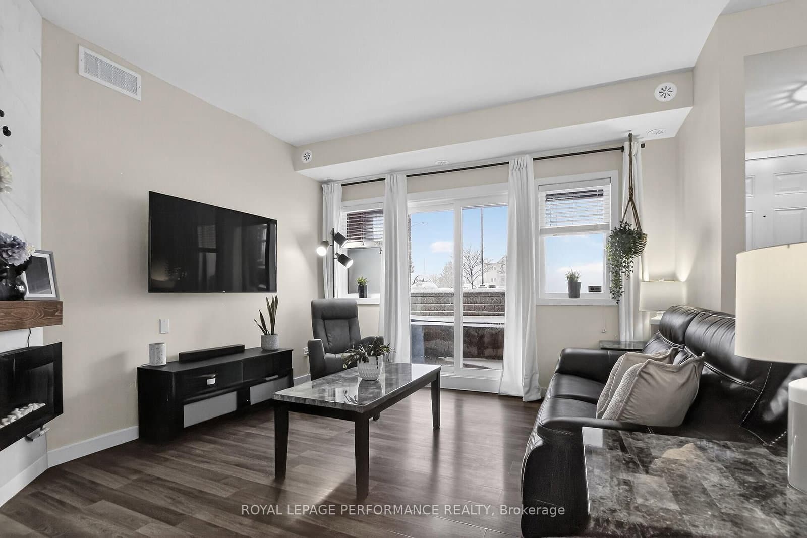 135 Harthill Way, Unit B thumbnail 18