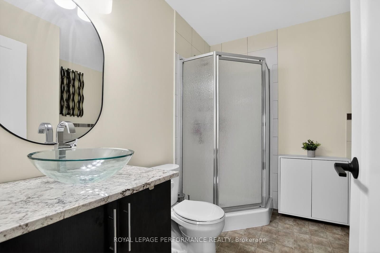 135 Harthill Way, Unit B thumbnail 25