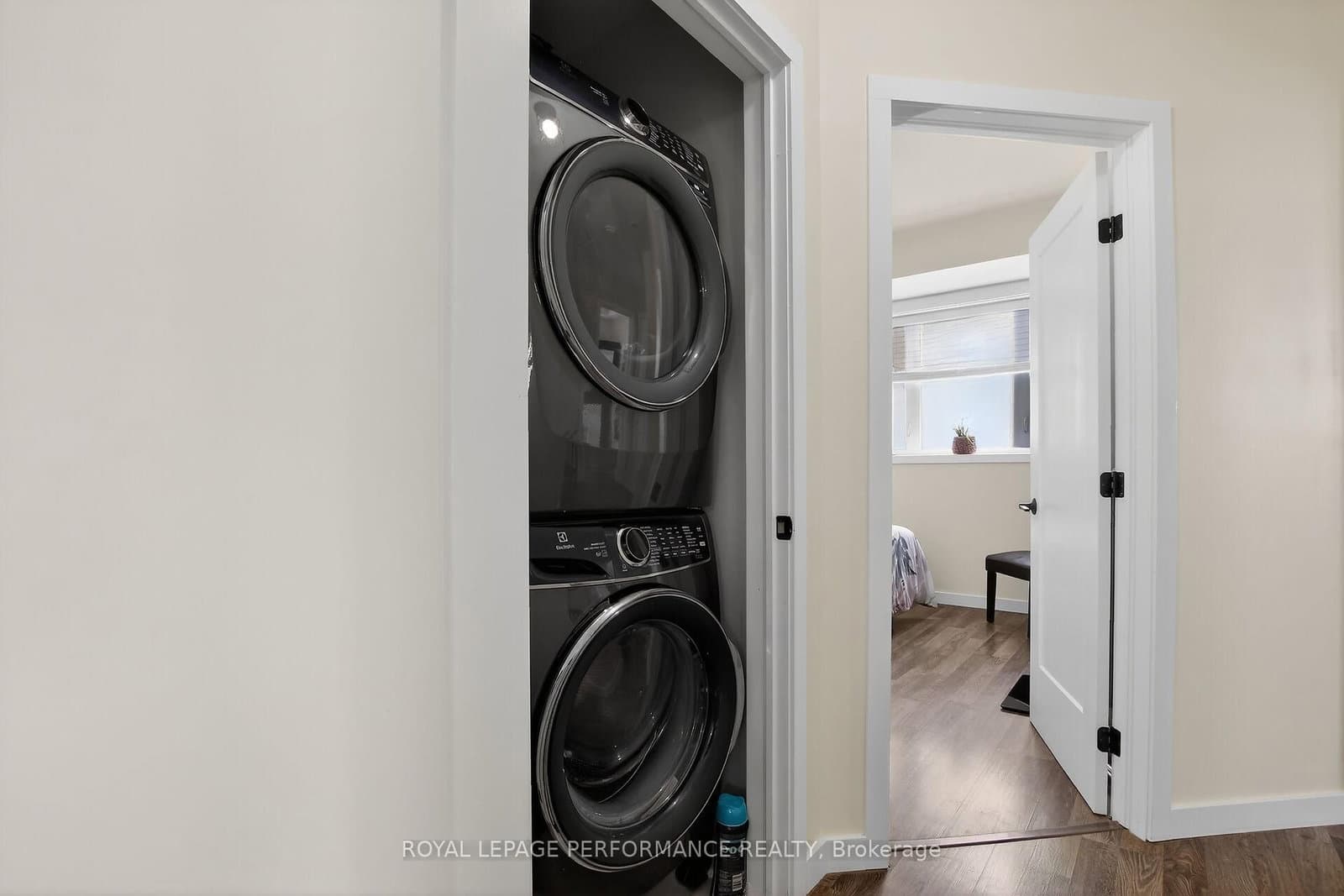 135 Harthill Way, Unit B thumbnail 35