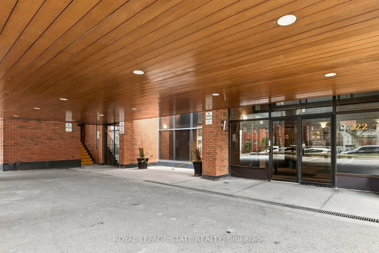 222 Jackson Street W, Unit 1003 thumbnail 3