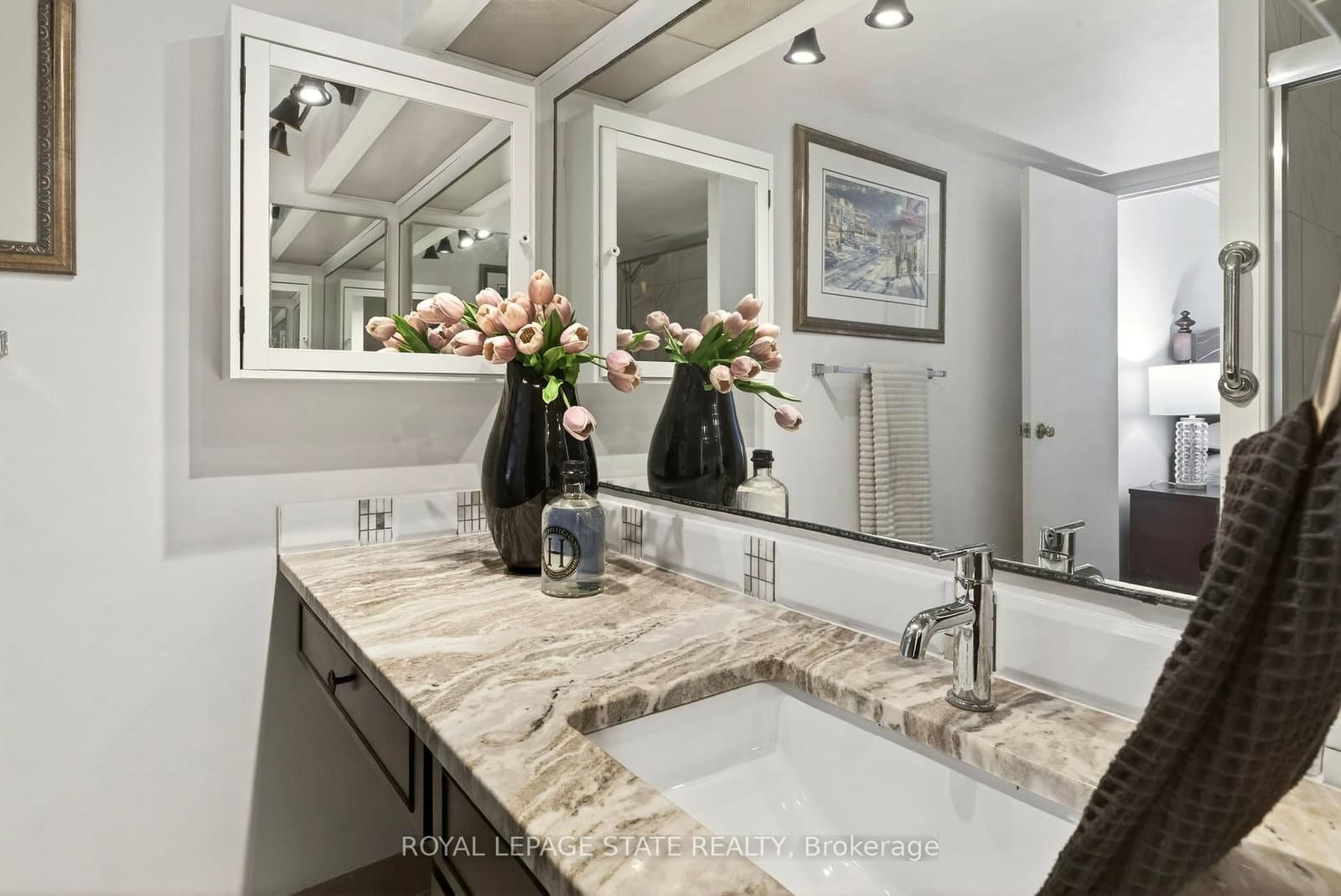222 Jackson Street W, Unit 1003 thumbnail 38