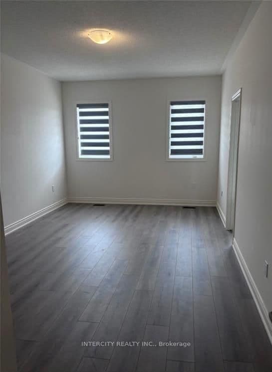 90 Attwater Drive thumbnail 5