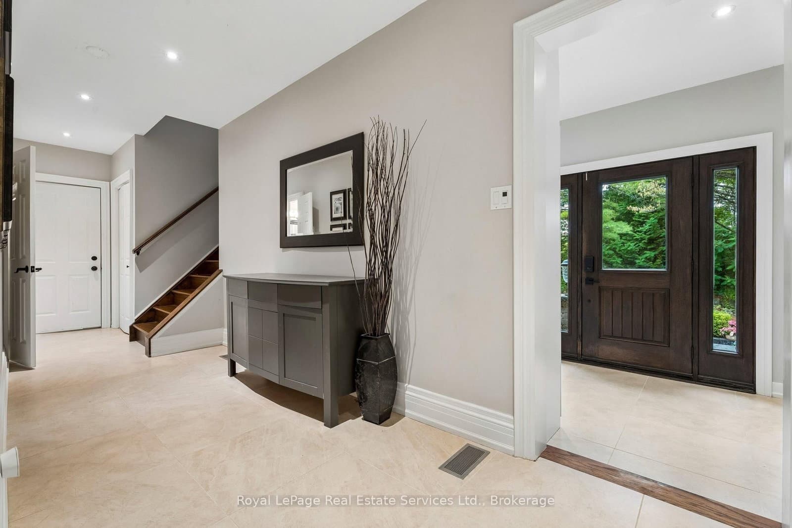 1 Stonebury Place thumbnail 8