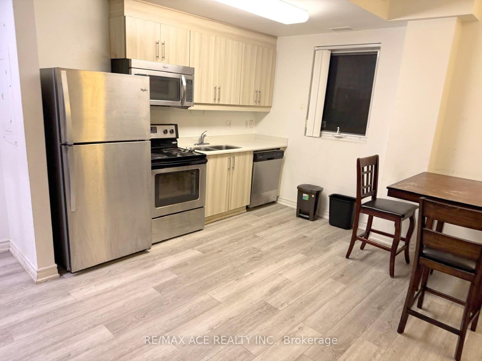 158 King Street N, Unit 504 thumbnail 8