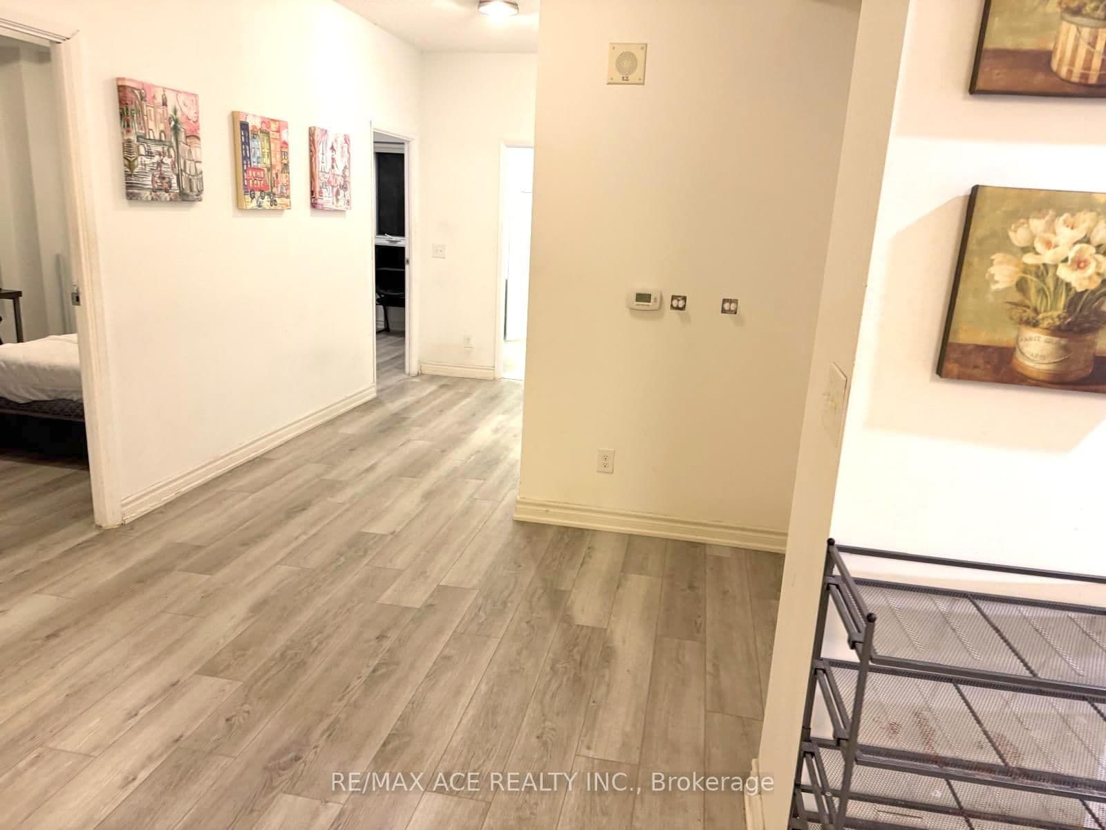 158 King Street N, Unit 504 thumbnail 3