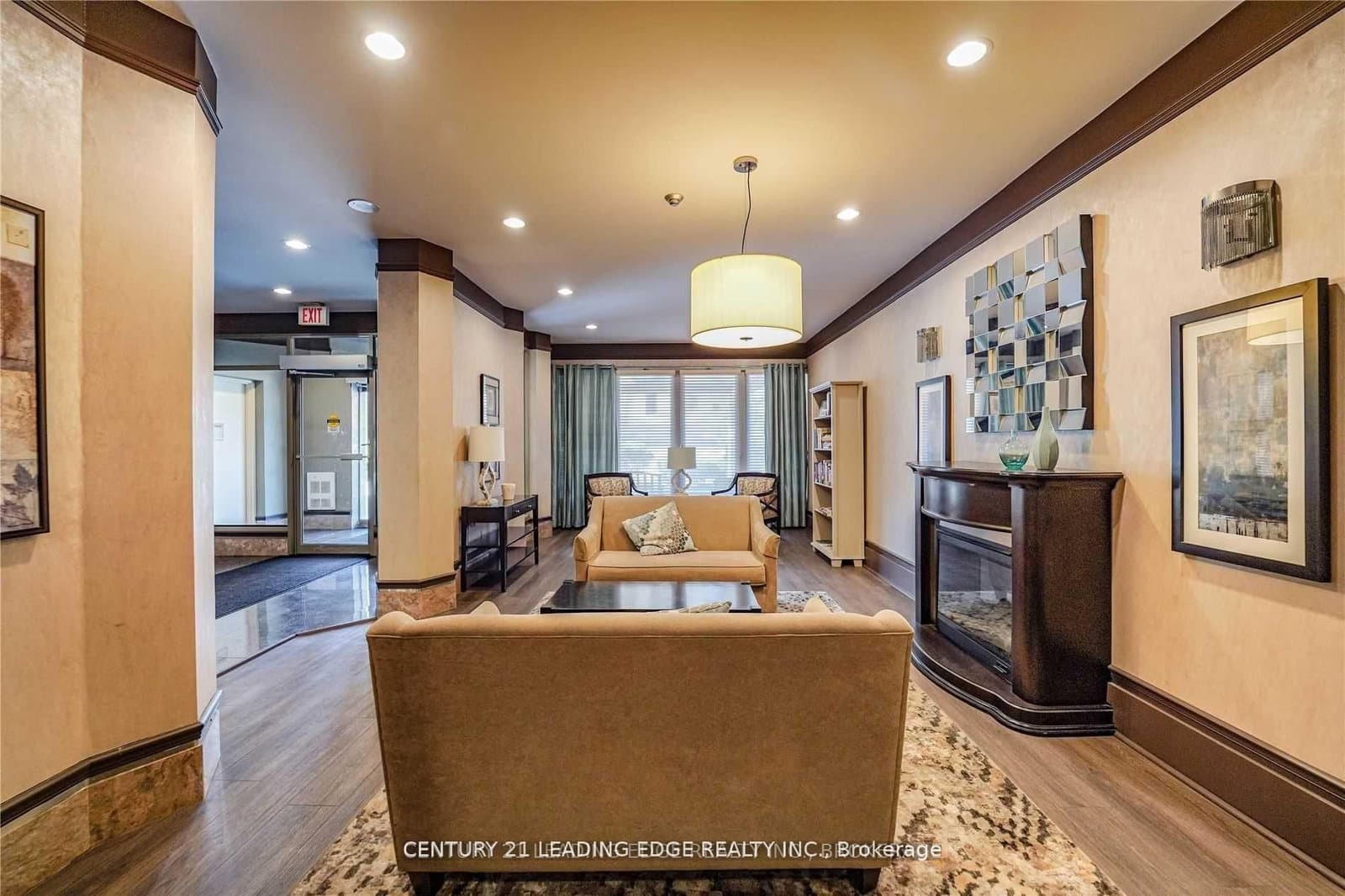 67 Caroline Street S, Unit 8A thumbnail 37