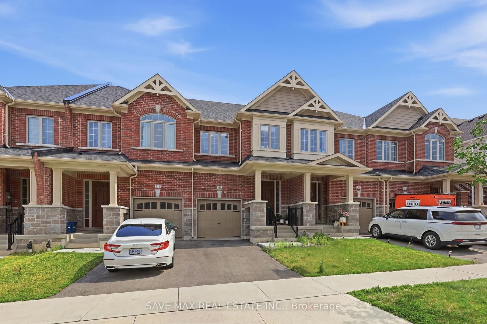 216 Broadacre Drive thumbnail 3