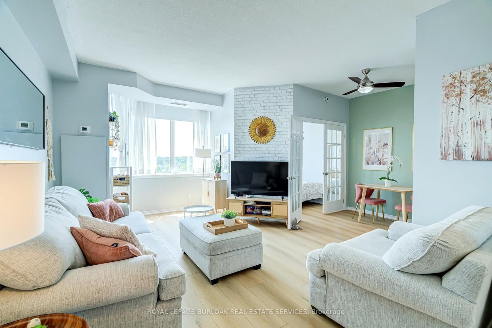 200 Limeridge Road W, Unit 804 thumbnail 2
