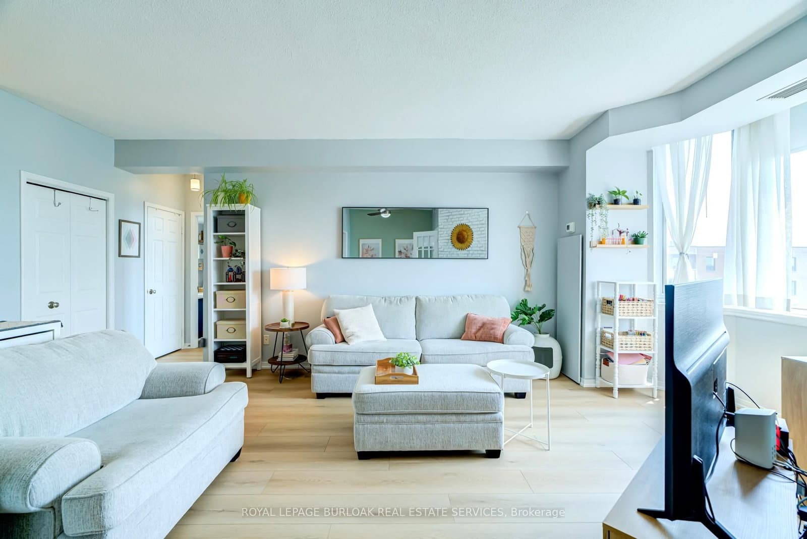 200 Limeridge Road W, Unit 804 thumbnail 5