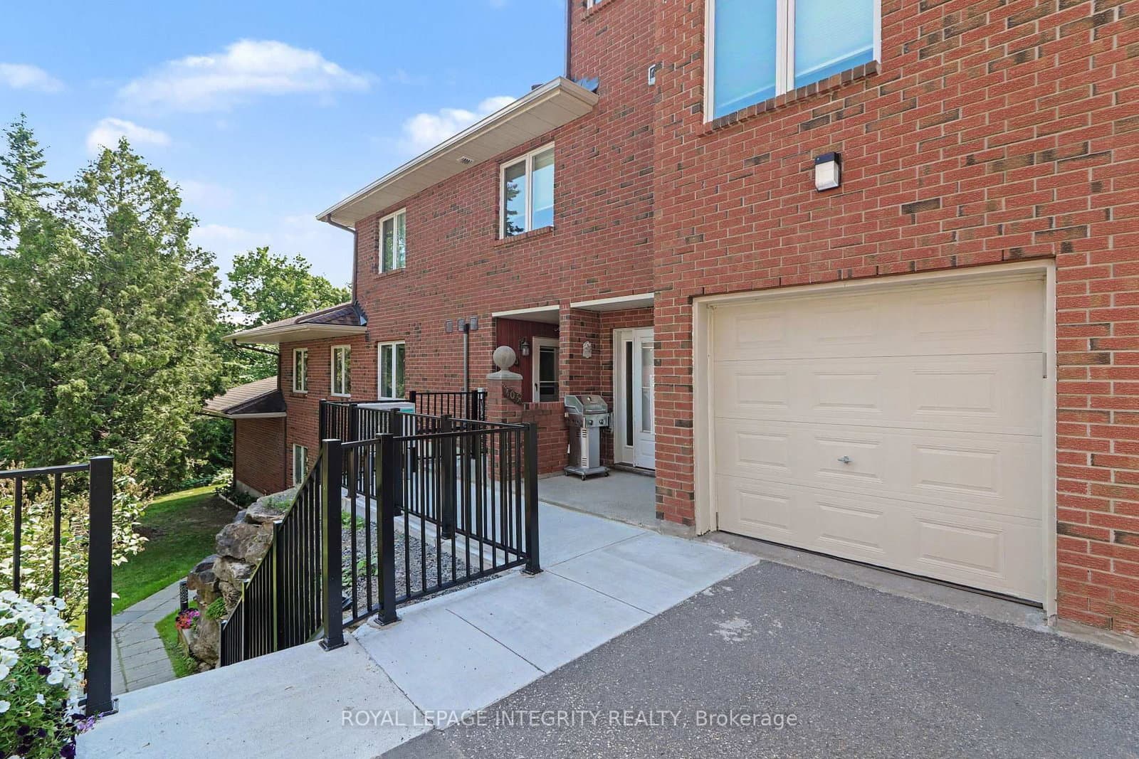 403 Stratas Circuit, Unit 26 - Image 1
