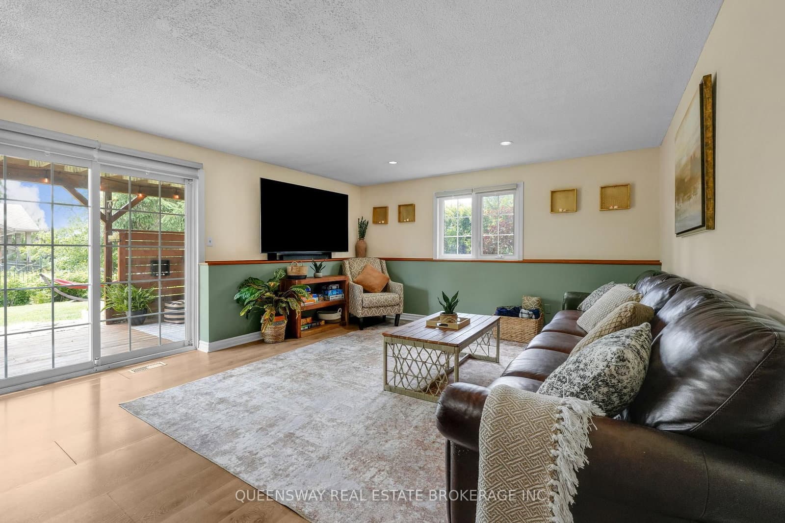 46 Greenwich Drive thumbnail 29