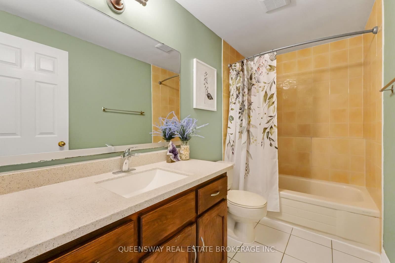 46 Greenwich Drive thumbnail 36