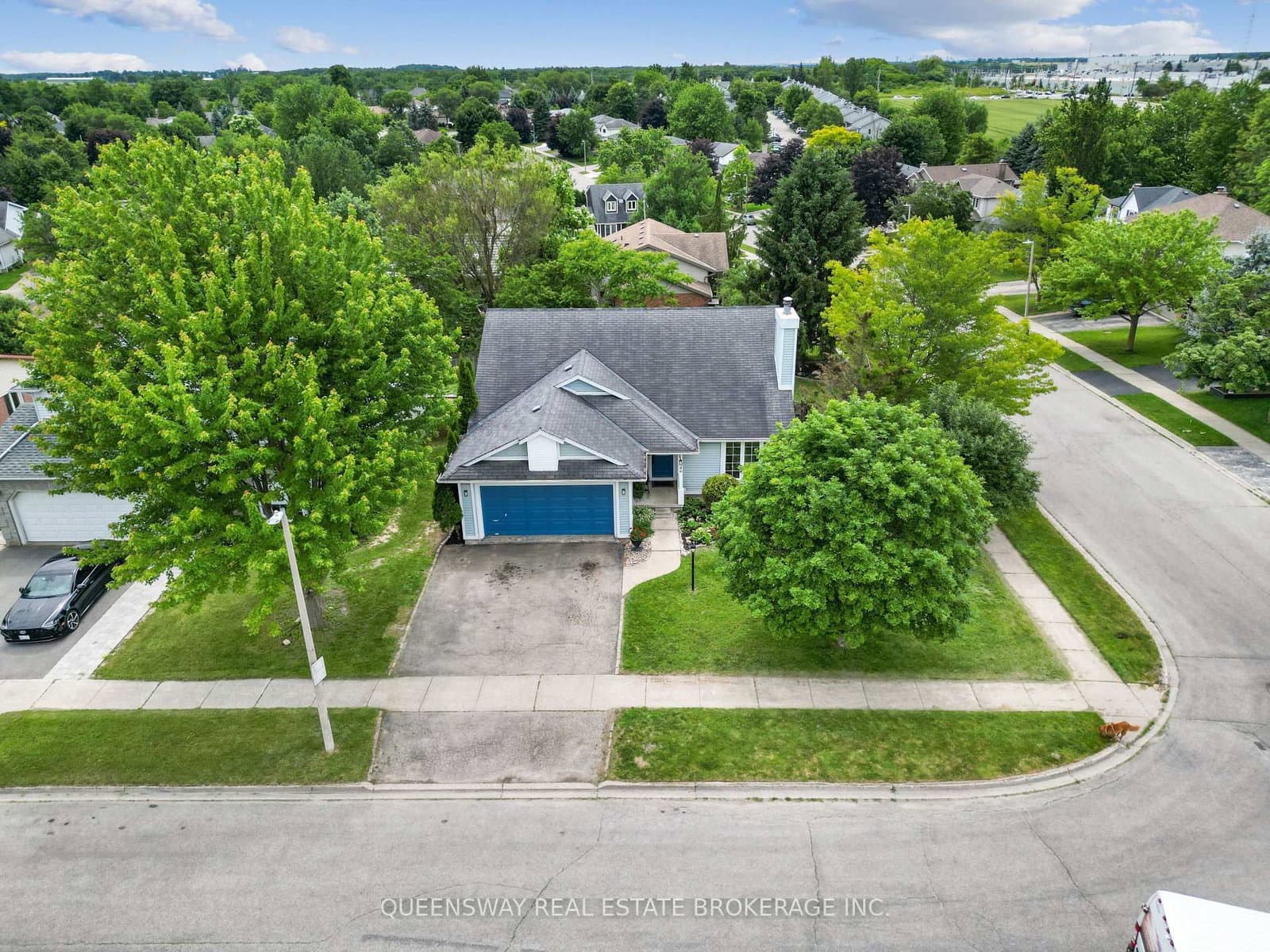 46 Greenwich Drive thumbnail 4